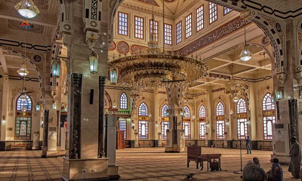 El Mina Mosque modern Islamic monument