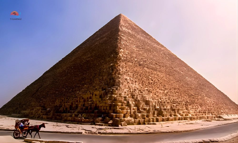pyramid of pharaoh khufu