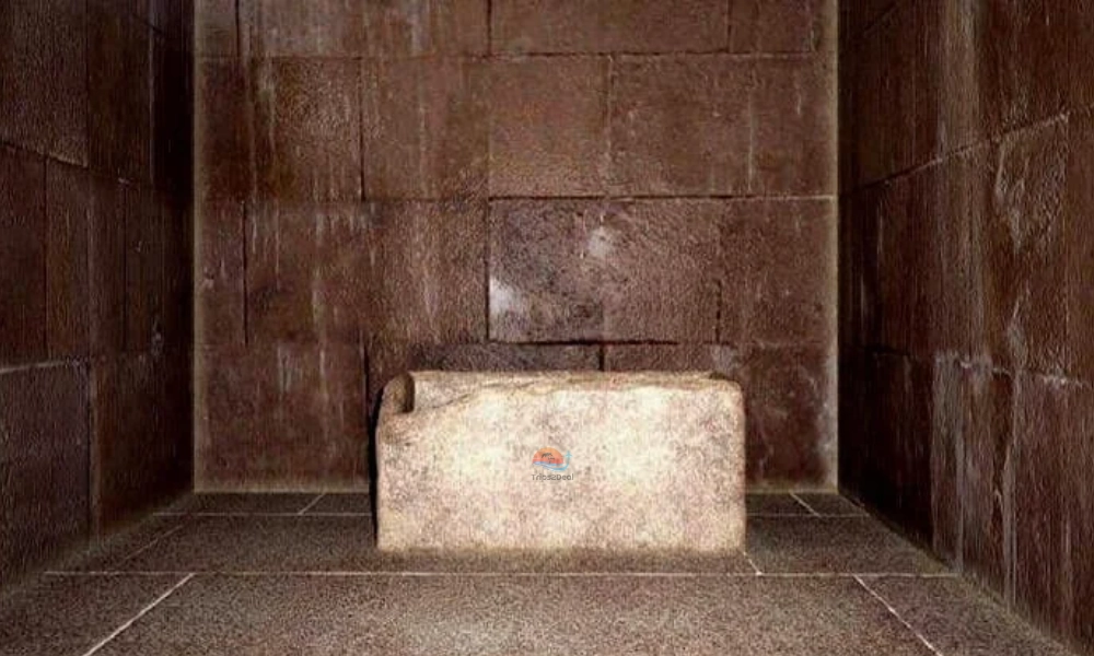 tomb of pharaoh khufu